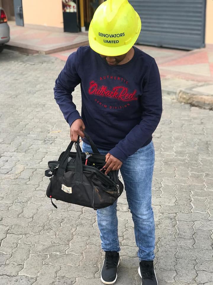 LIVING WITH THE EENOVATORS